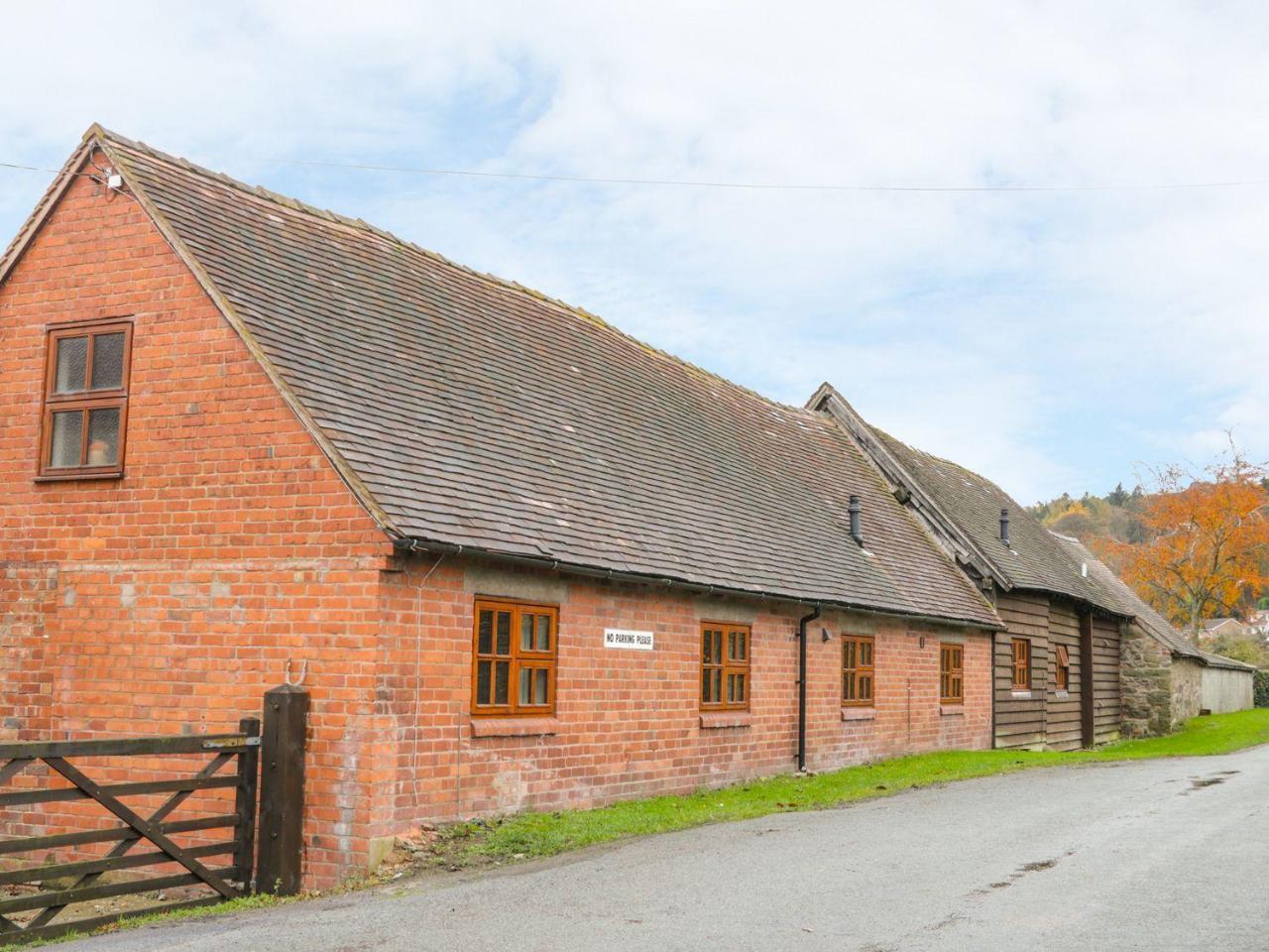 Old Hall Barn 4 チャーチ・ストレットン エクステリア 写真